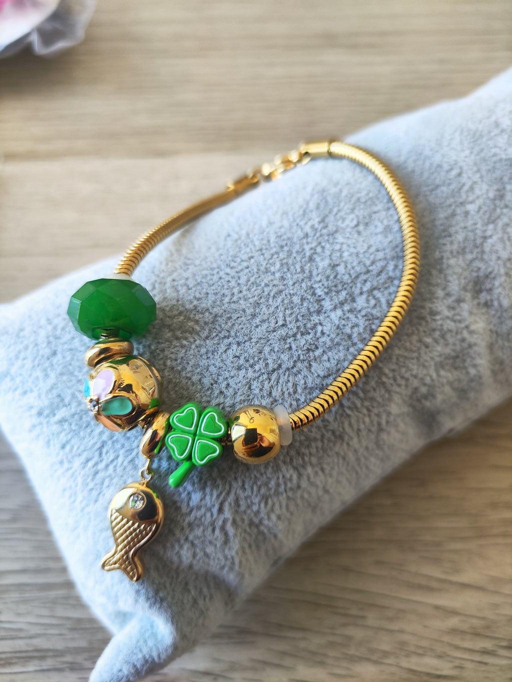 Pulsera Trébol de la Suerte en Acero Inoxidable Dorado
