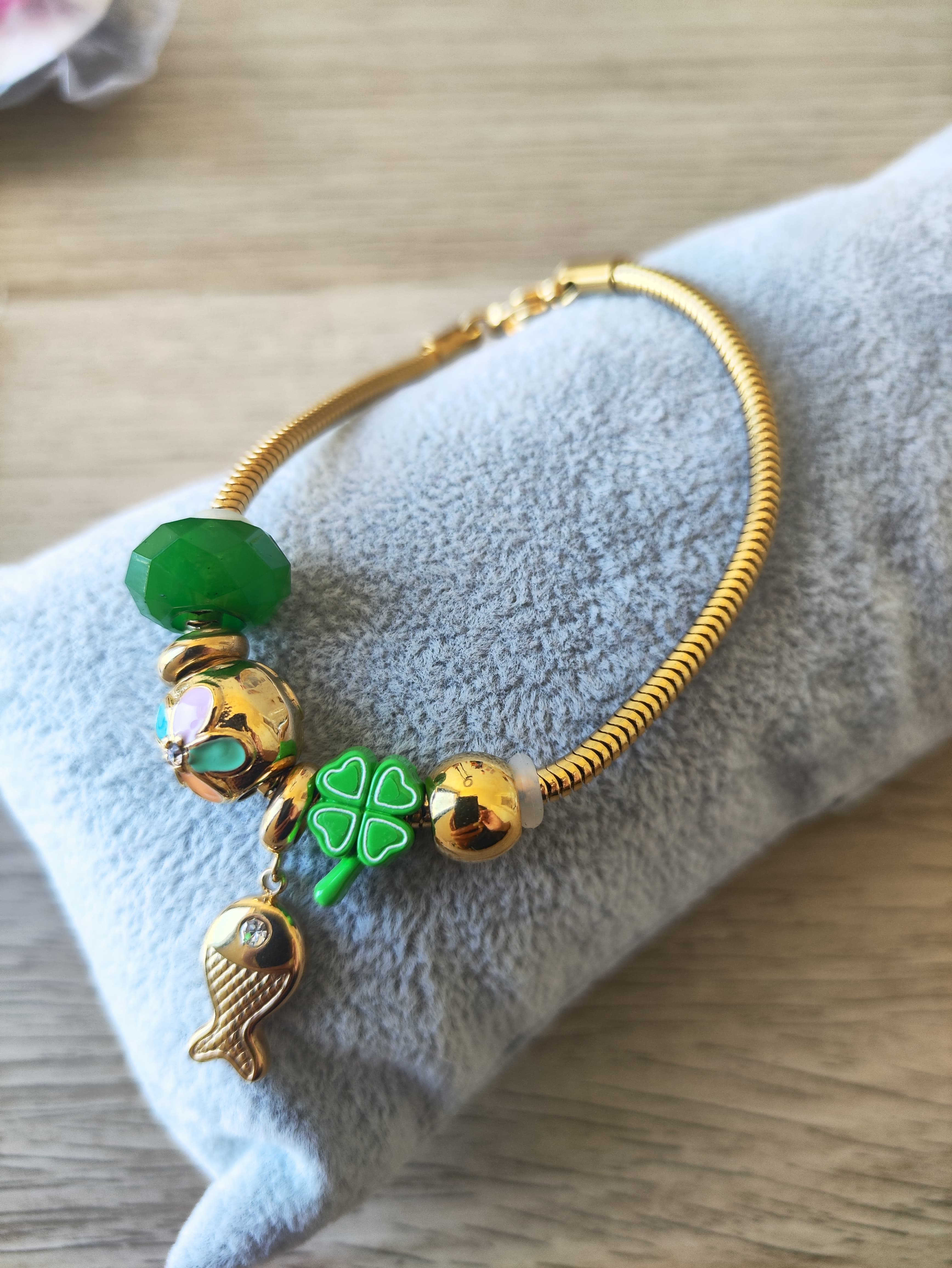 Pulsera Trébol de la Suerte en Acero Inoxidable Dorado